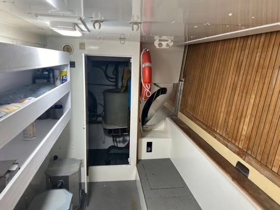 Ferretti Custom Line Navetta 27 usata in vendita