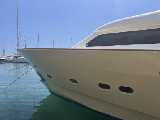Ferretti Custom Line Navetta 27 usata in vendita