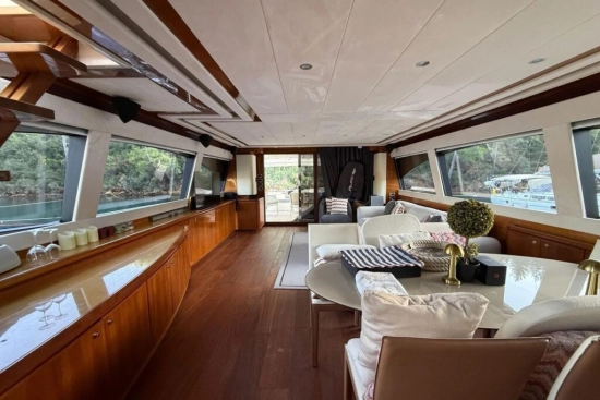 Ferretti 830 usata in vendita