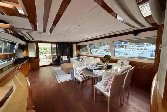 Ferretti 830 usata in vendita