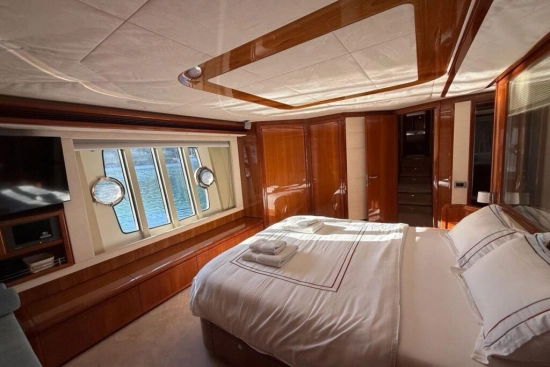 Ferretti 830 usata in vendita
