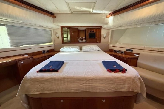 Ferretti 830 usata in vendita