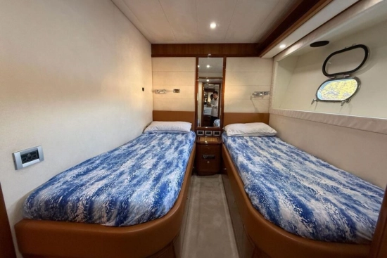 Ferretti 830 usata in vendita