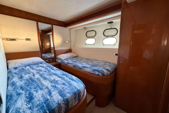 Ferretti 830 usata in vendita