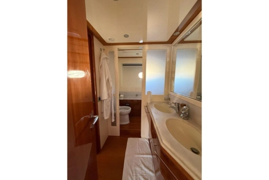 Ferretti 830 usata in vendita