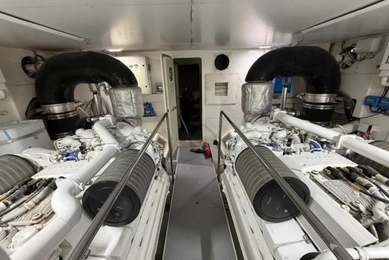 Ferretti 830 usata in vendita