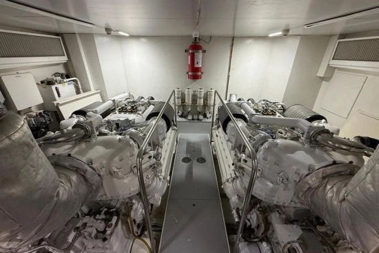 Ferretti 830 usata in vendita