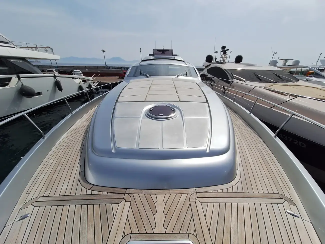 Pershing 74 usado à venda