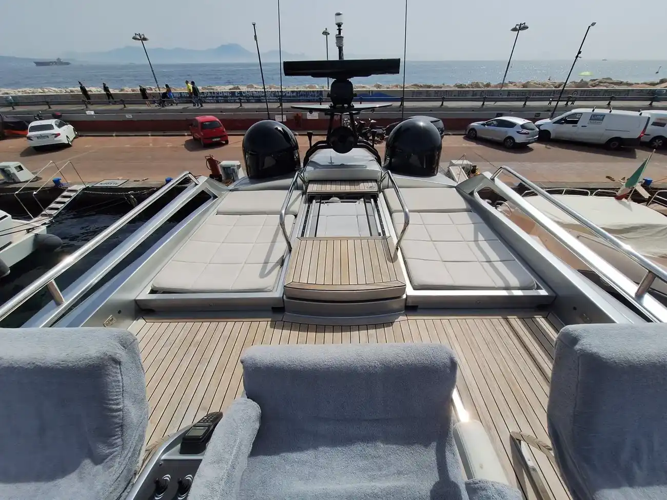 Pershing 74 usado à venda