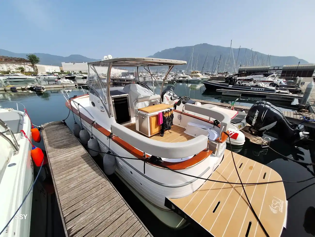 Cantieri Tirrenia VIVEUR 28 de segunda mano en venta