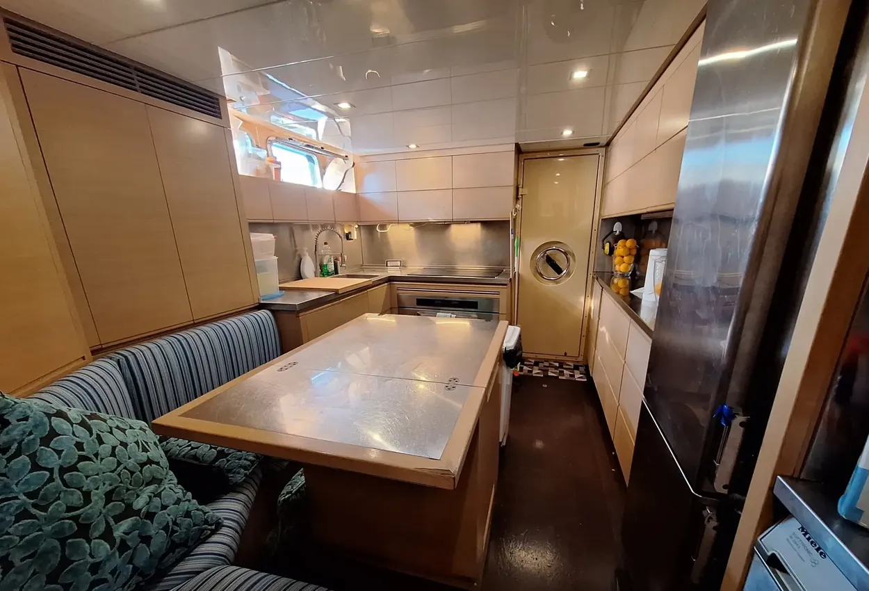 Cerri Cantieri Navali 86 Flying Sport de segunda mano en venta