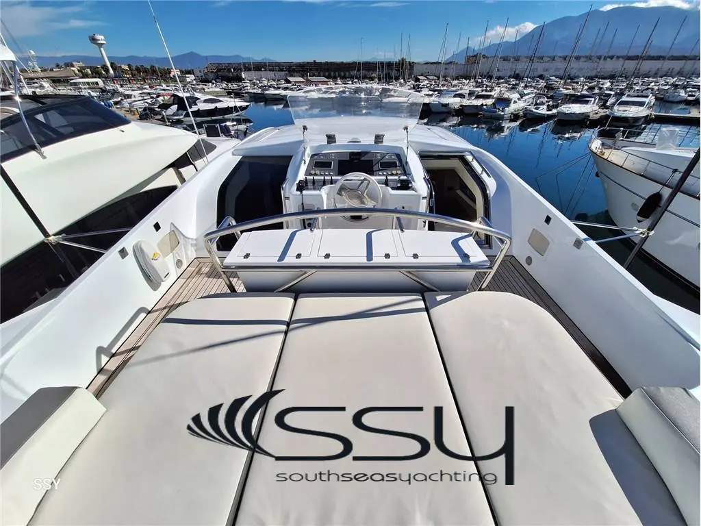Cerri Cantieri Navali 86 Flying Sport usata in vendita