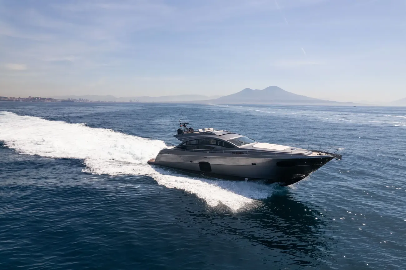 Pershing 74 usata in vendita