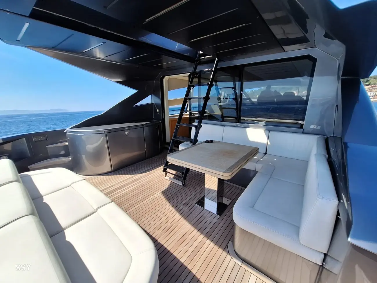 Pershing 74 usata in vendita