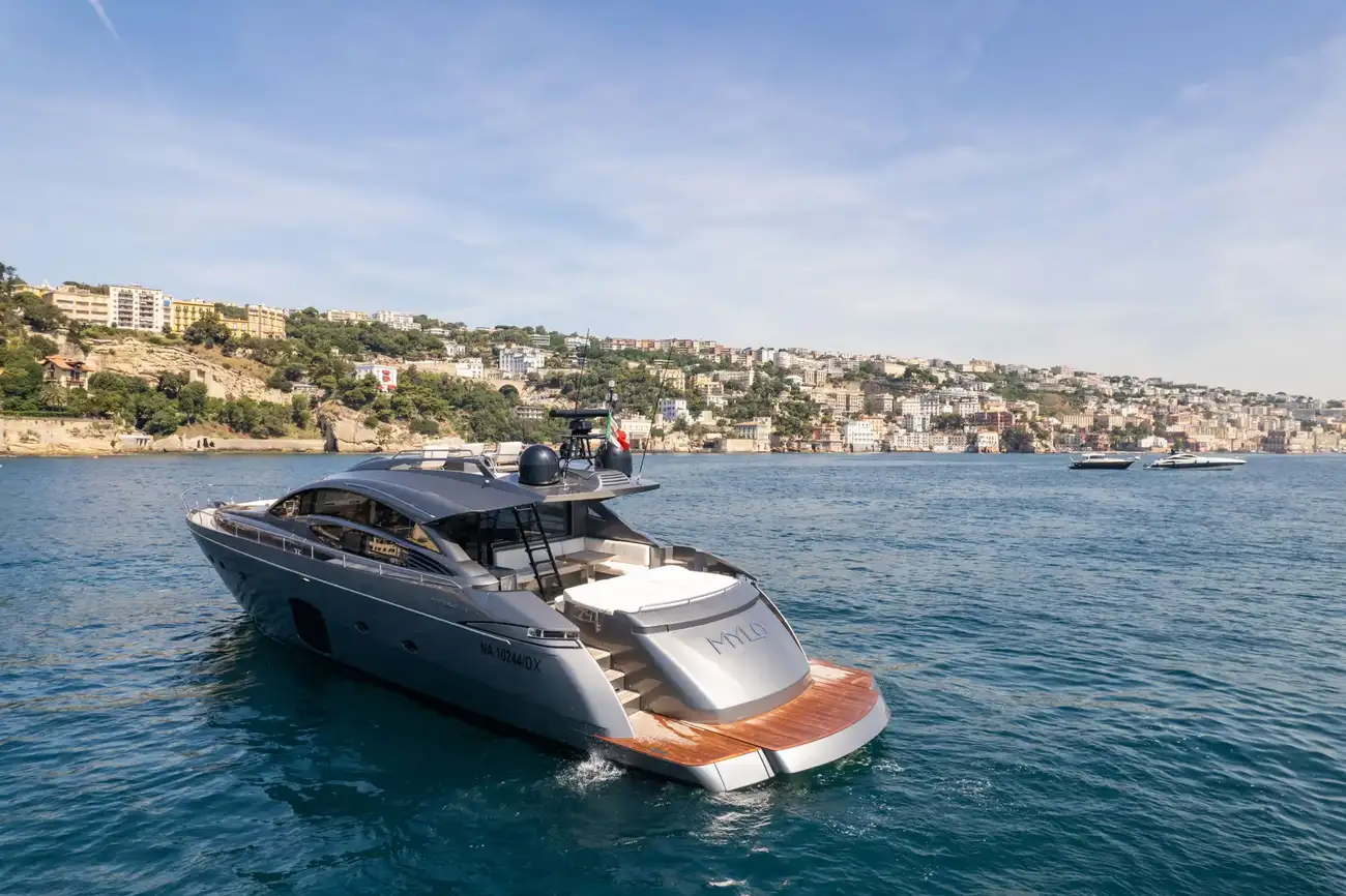 Pershing 74 usata in vendita
