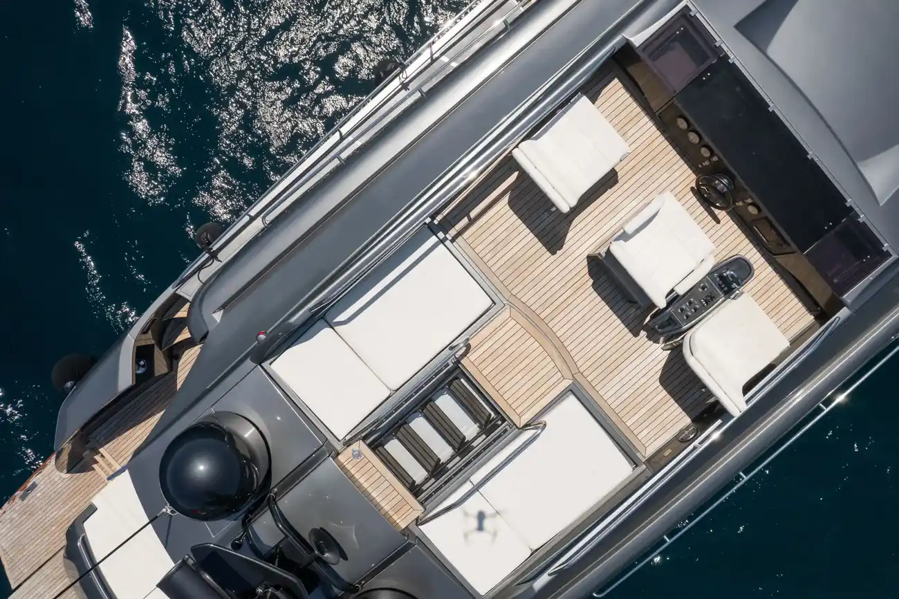 Pershing 74 usata in vendita