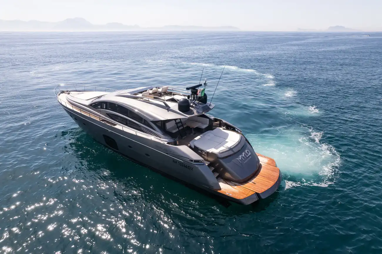 Pershing 74 usata in vendita