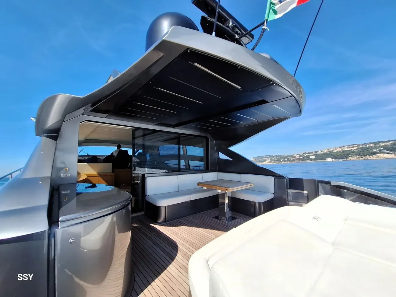 Pershing 74 usata in vendita