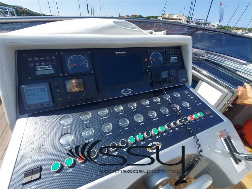 Magnum Marine 44 usata in vendita