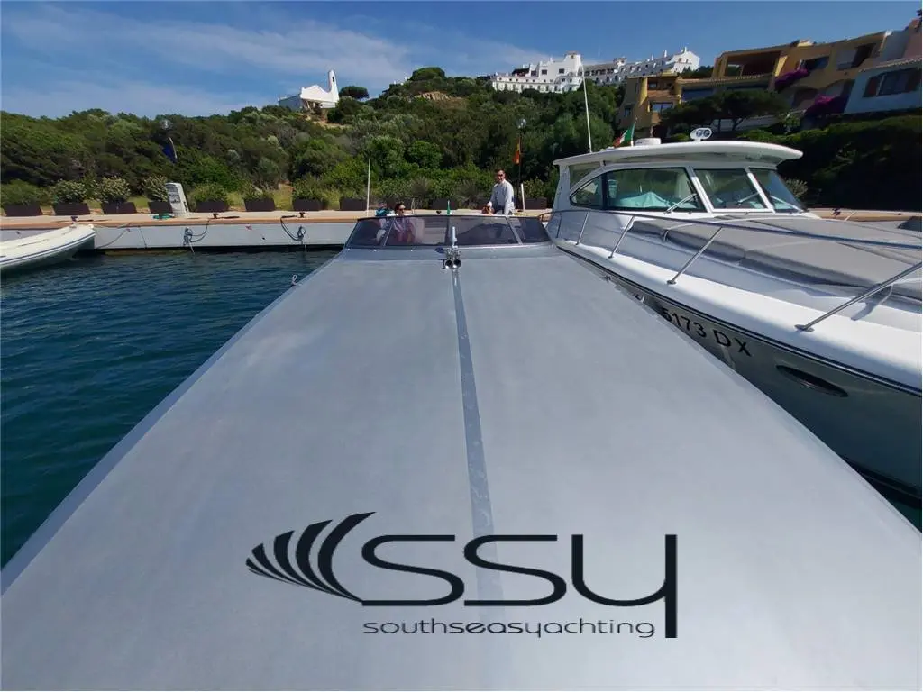 Magnum Marine 44 usata in vendita