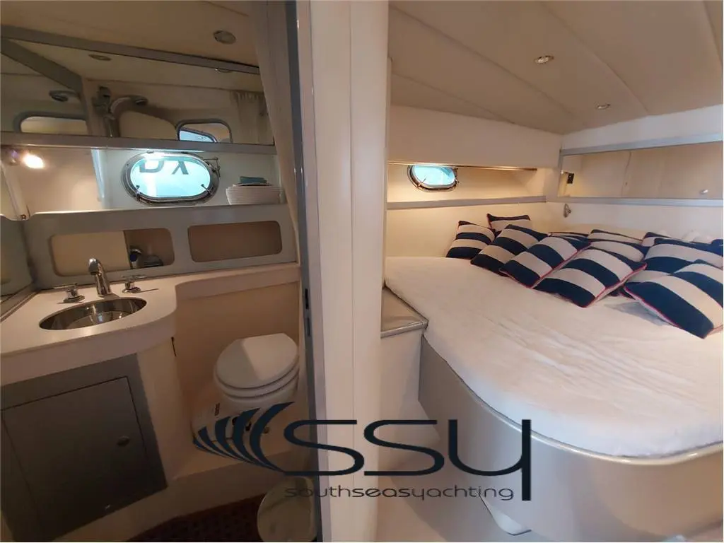 Magnum Marine 44 usata in vendita