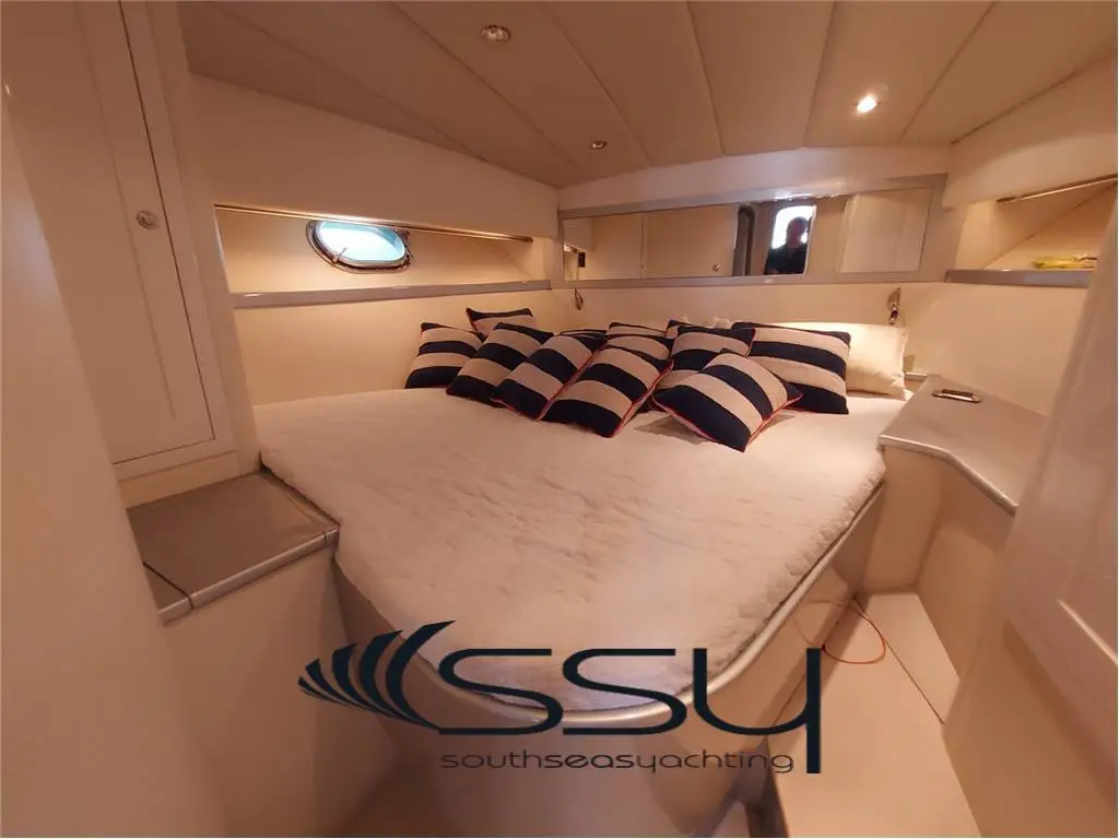Magnum Marine 44 usata in vendita