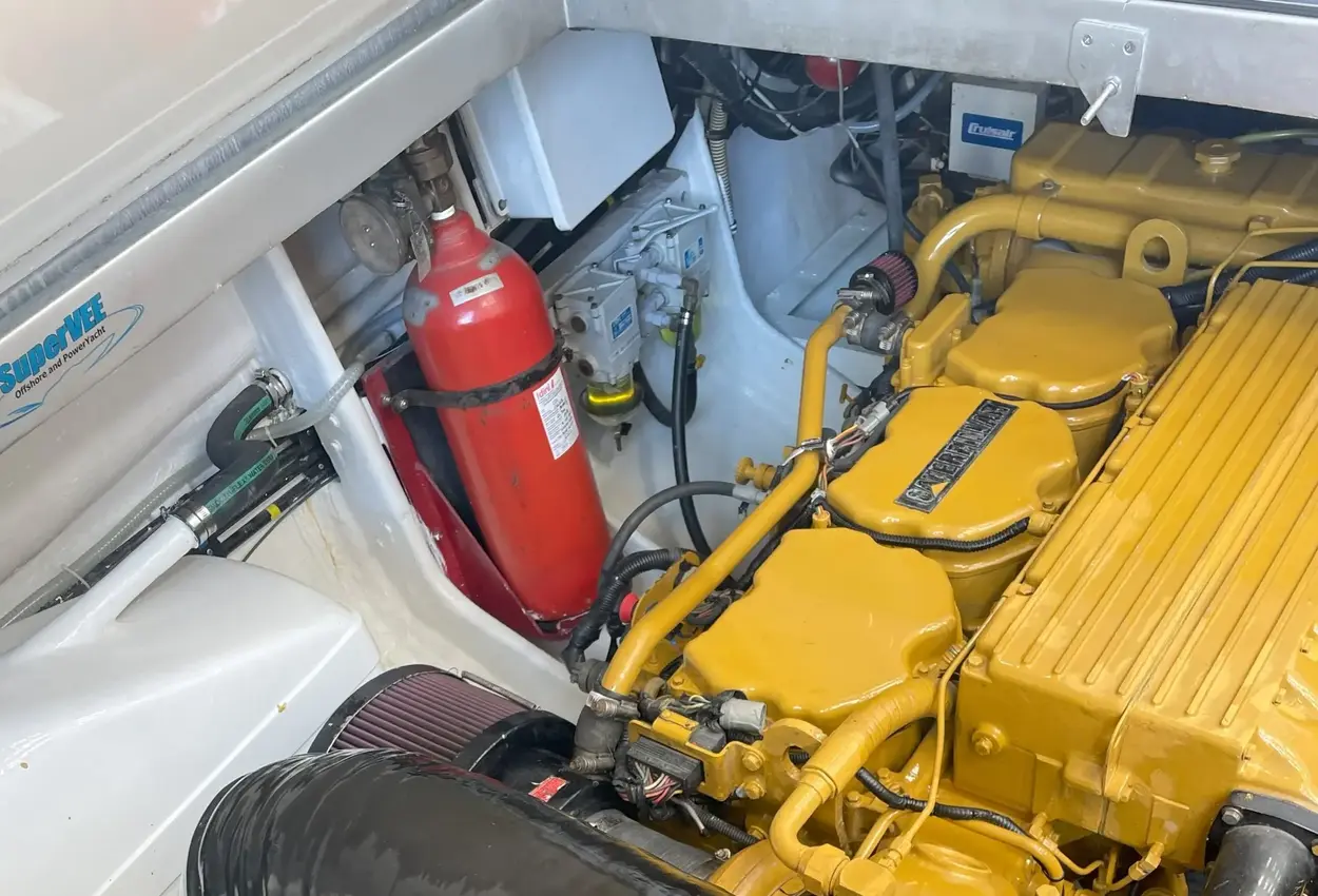 Magnum Marine 44 usata in vendita