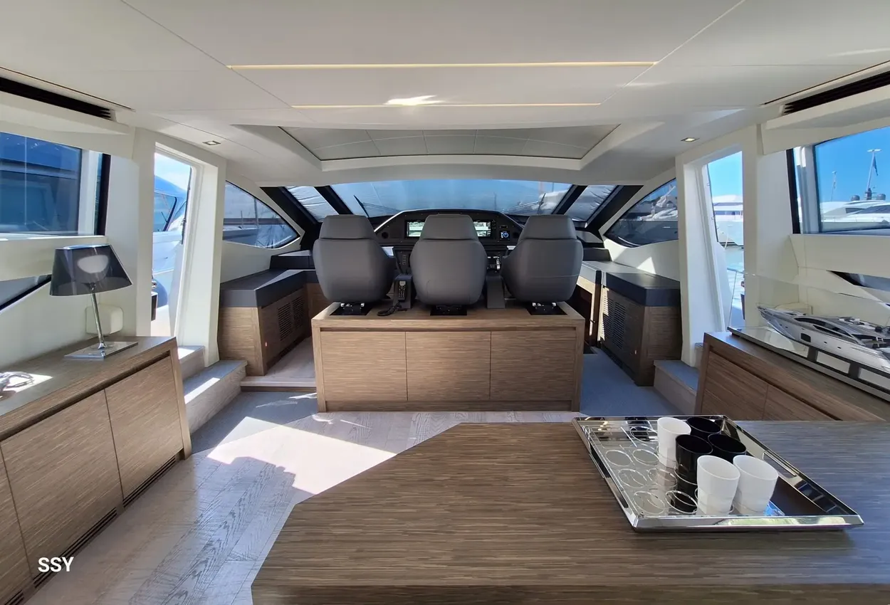 Pershing 82 de segunda mano en venta