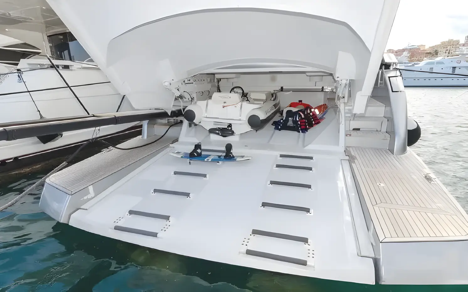 Pershing 82 de segunda mano en venta