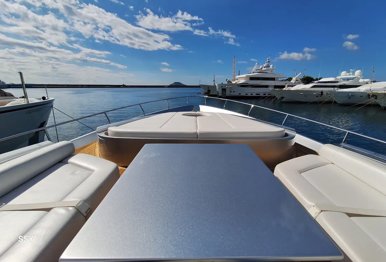 Pershing 82 de segunda mano en venta