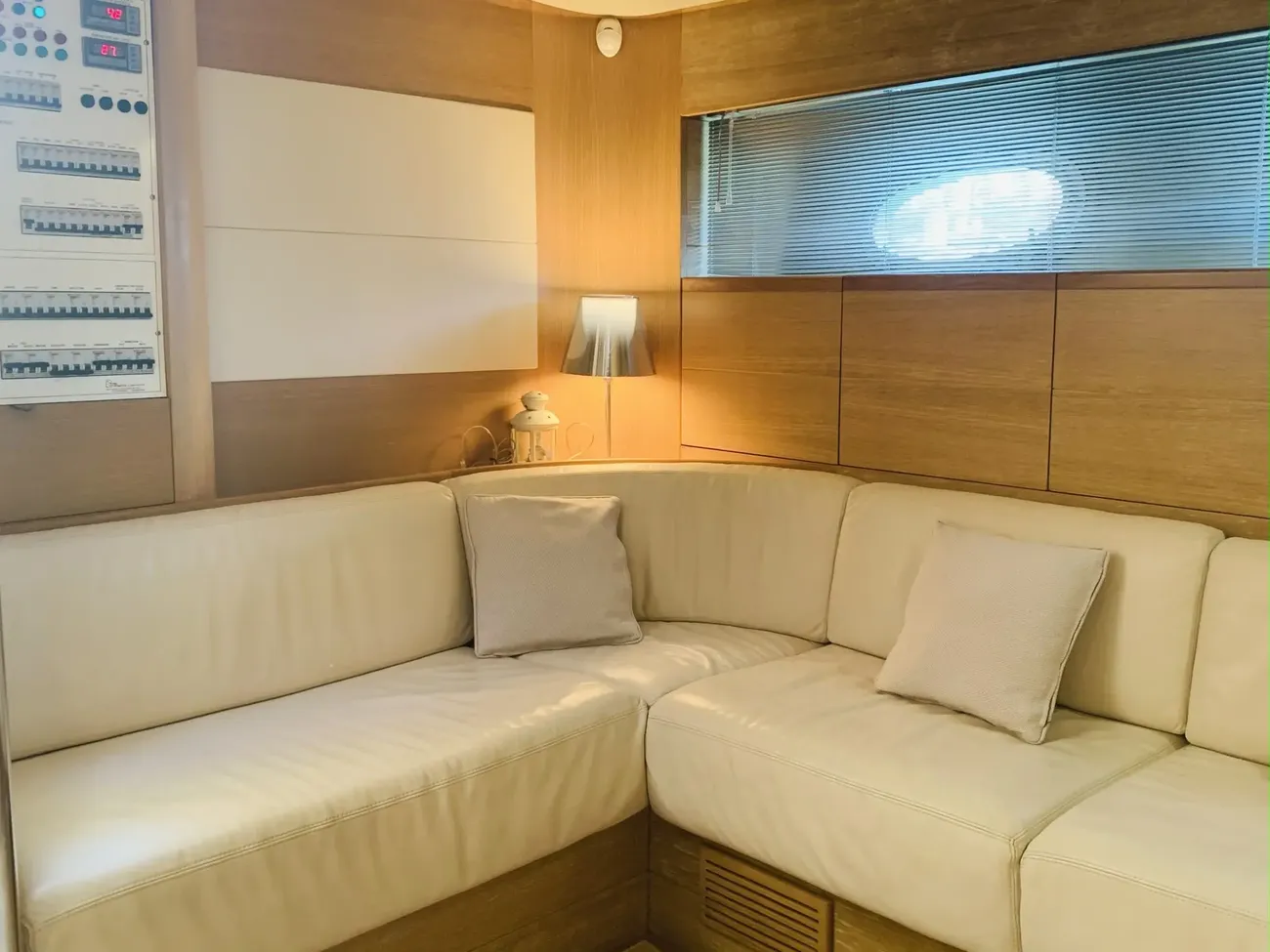 Magnum Marine 53 Sport usata in vendita