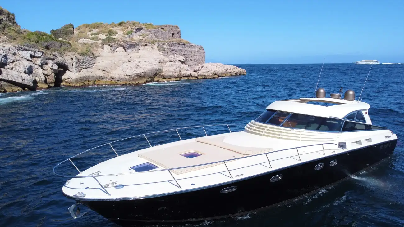Magnum Marine 53 Sport usata in vendita