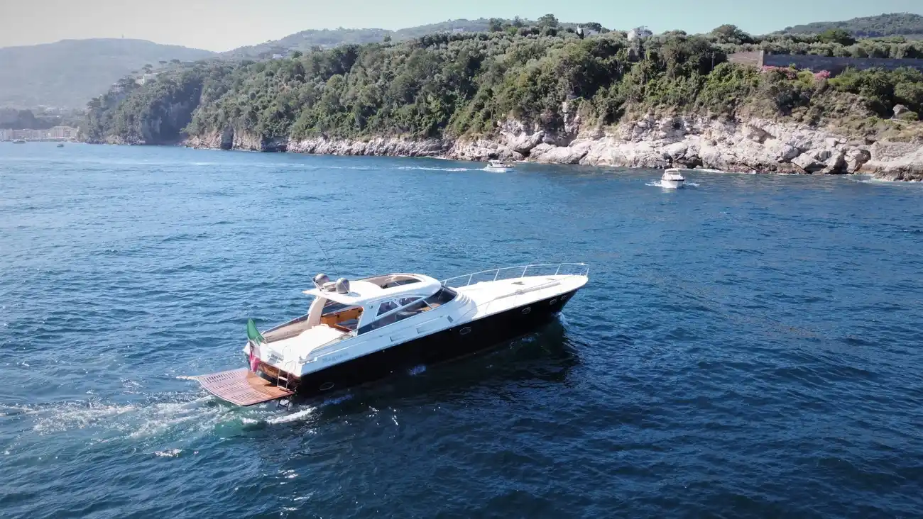Magnum Marine 53 Sport usata in vendita