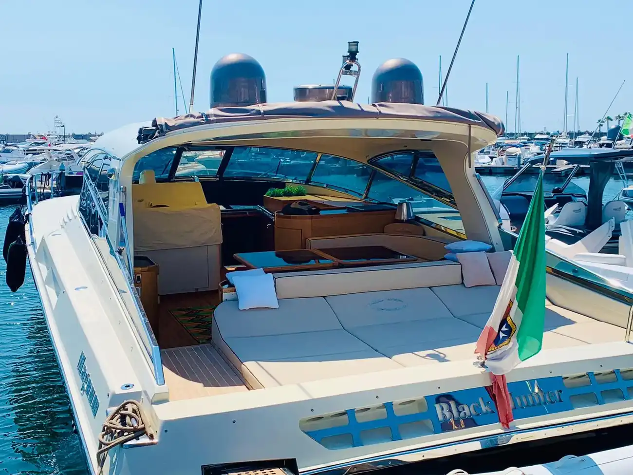 Magnum Marine 53 Sport usata in vendita