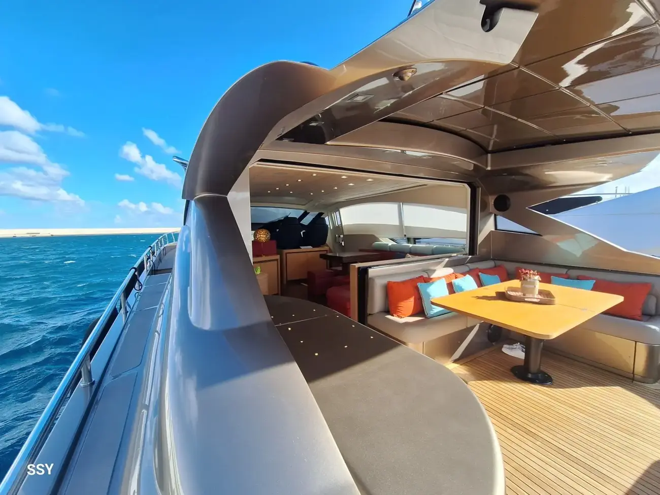 Pershing 72 usata in vendita