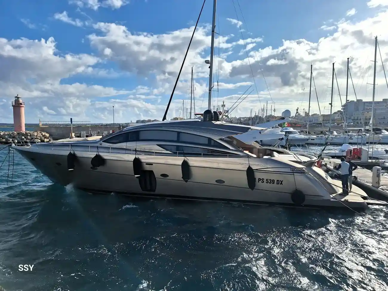 Pershing 72 usata in vendita