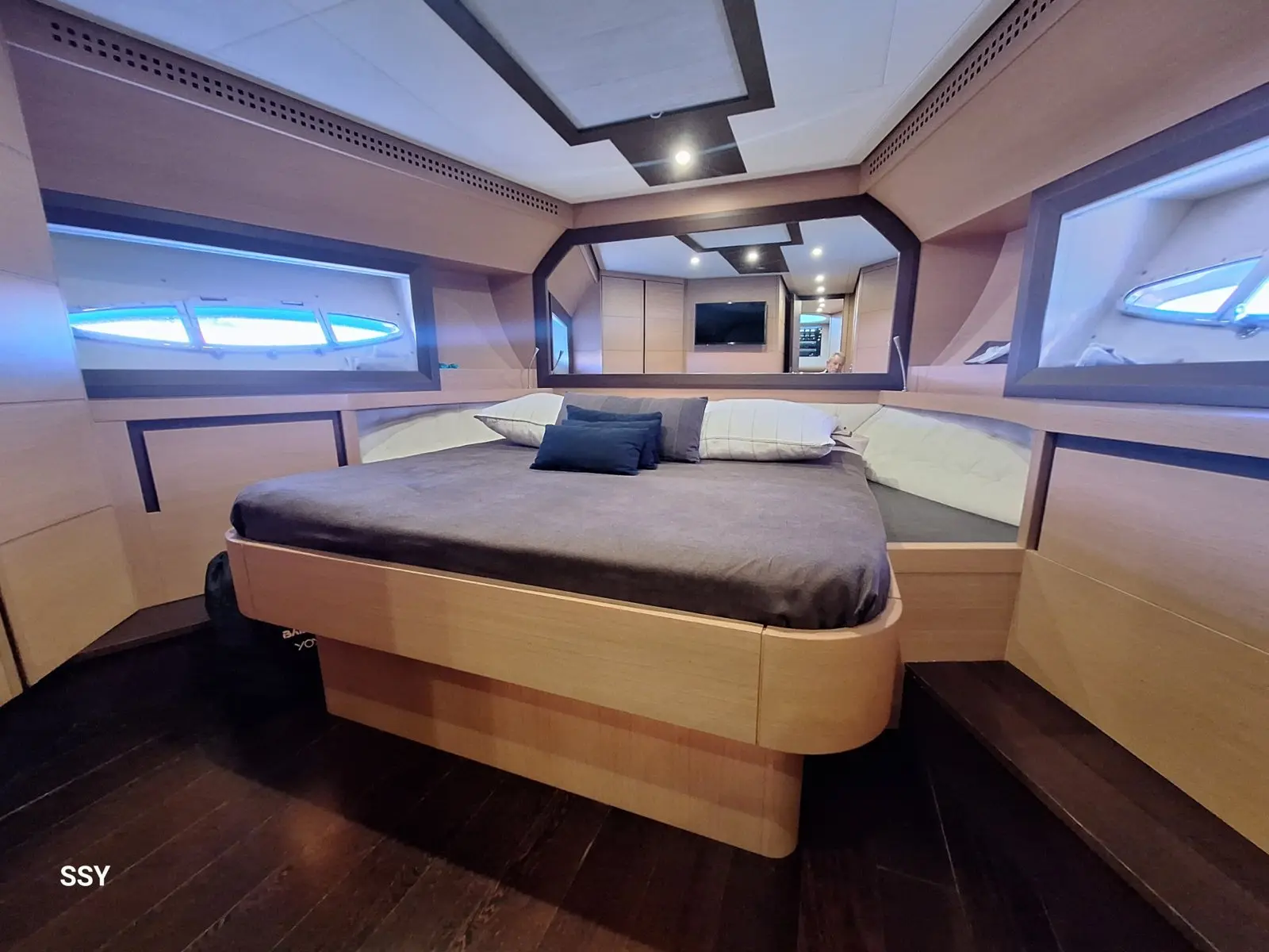 Pershing 72 usata in vendita