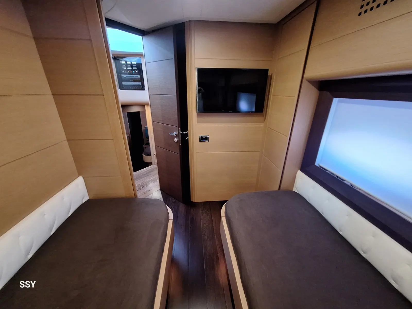 Pershing 72 usata in vendita