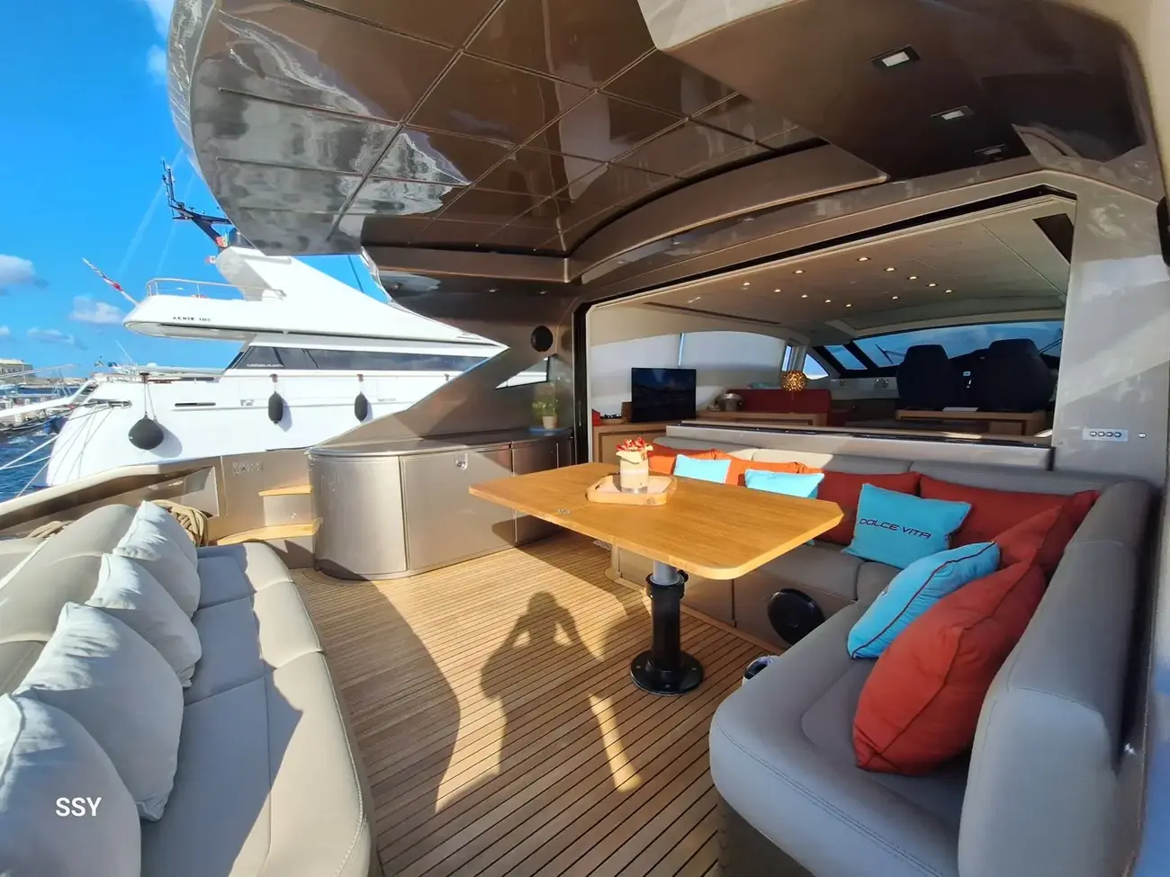 Pershing 72 usata in vendita