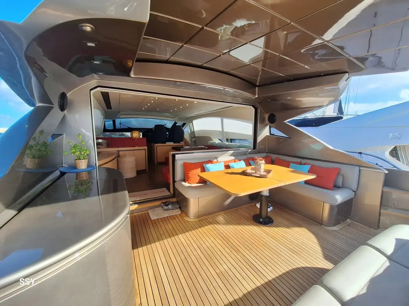 Pershing 72 usata in vendita