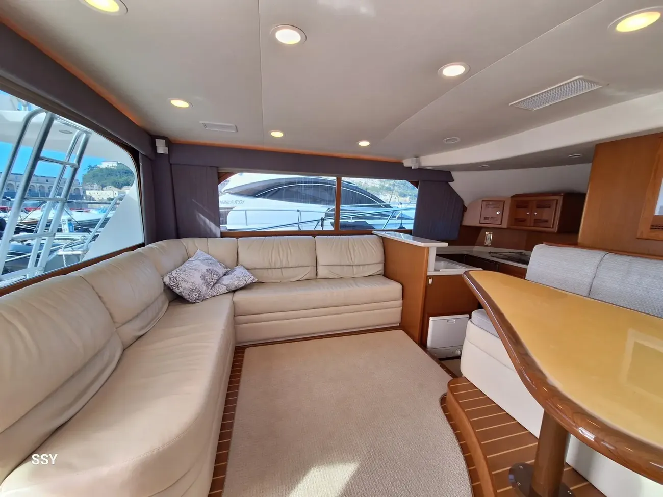 Cabo Yachts 43 usata in vendita