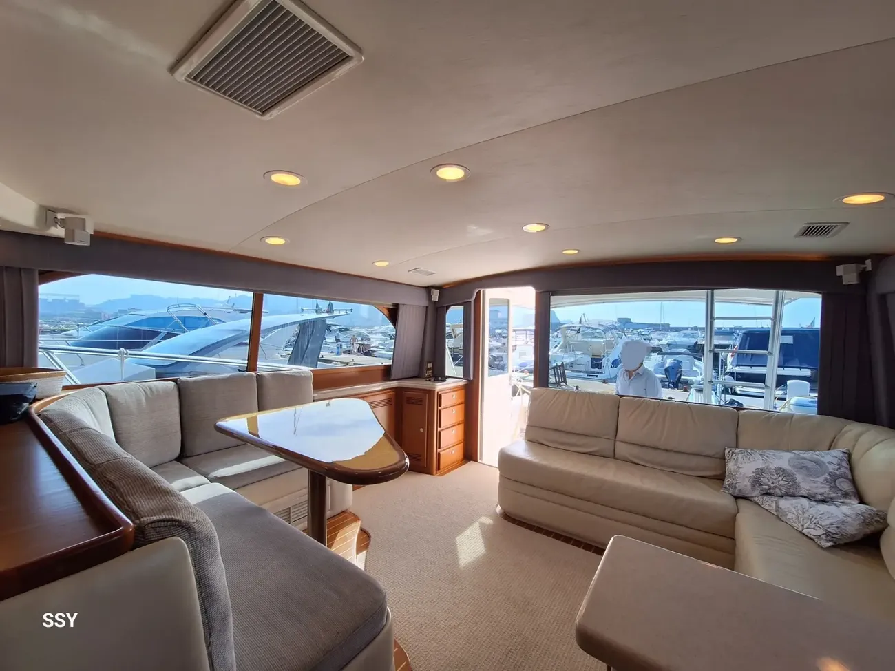 Cabo Yachts 43 usata in vendita