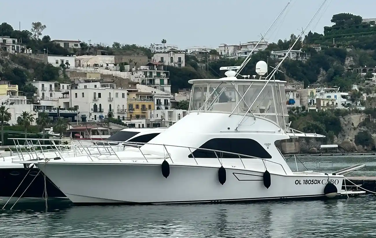 Cabo Yachts 43 usata in vendita