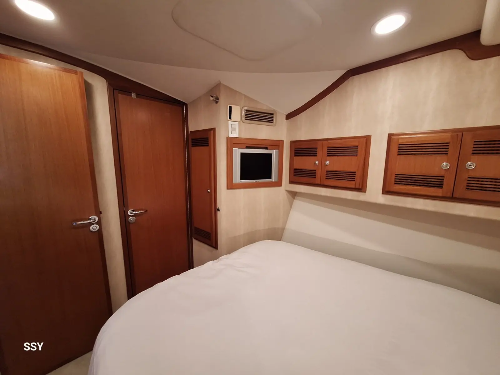 Cabo Yachts 43 usata in vendita