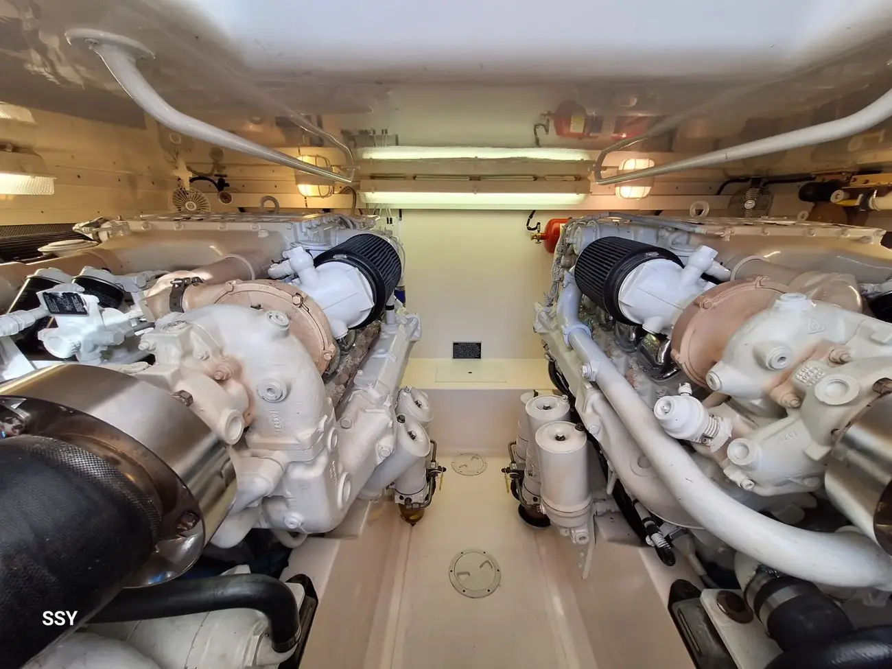 Cabo Yachts 43 usata in vendita