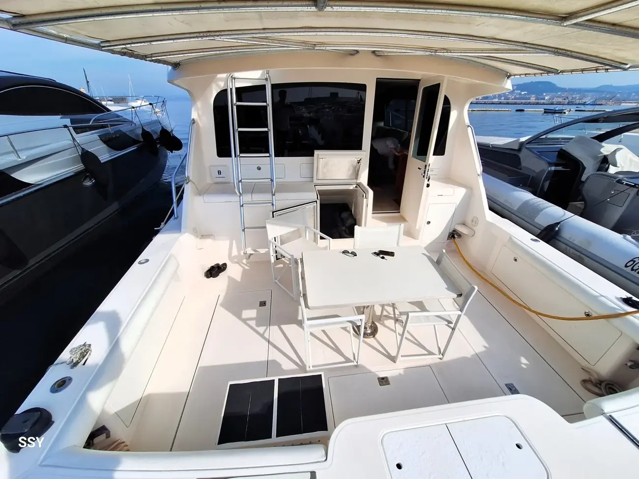 Cabo Yachts 43 usata in vendita