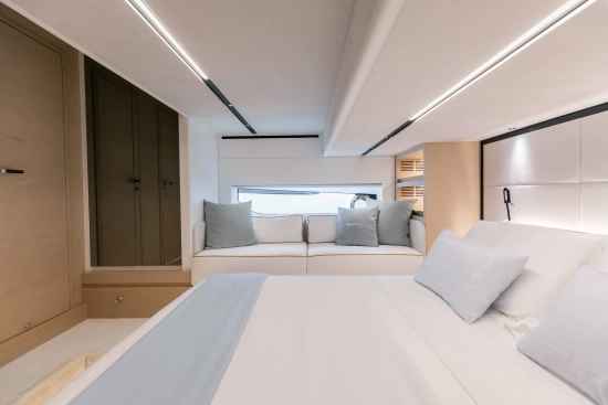 Solaris Power 52 OPEN nuevo en venta