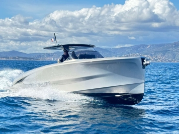 Solaris Power 44 OPEN nuova in vendita