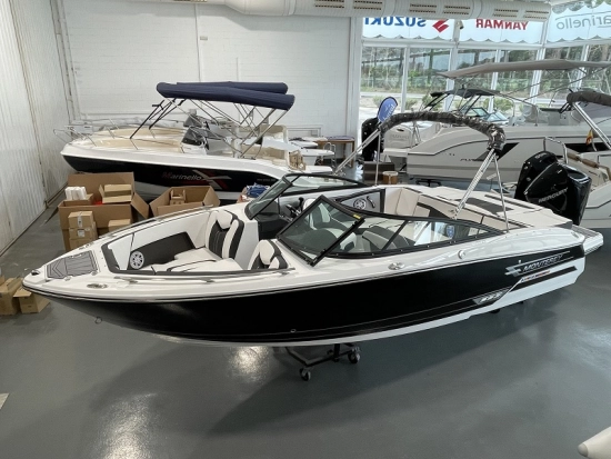 Monterey 235 SS de segunda mano en venta