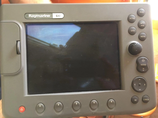 Sealine S28 Sports Cruiser de segunda mano en venta